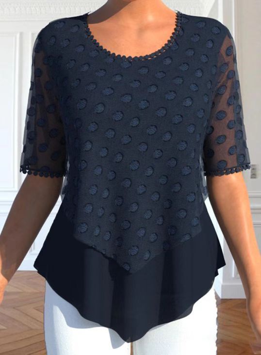 Damebluse med elegante strukturerede detaljer og modeindsats Stilla