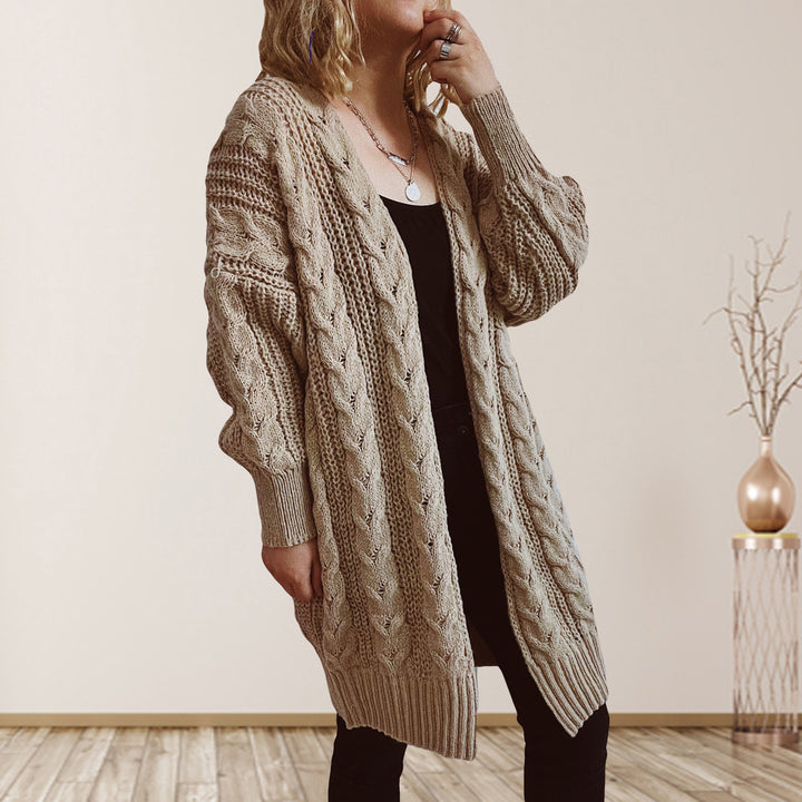 Kvinders cardigan i en afslappet oversized stil Stilla