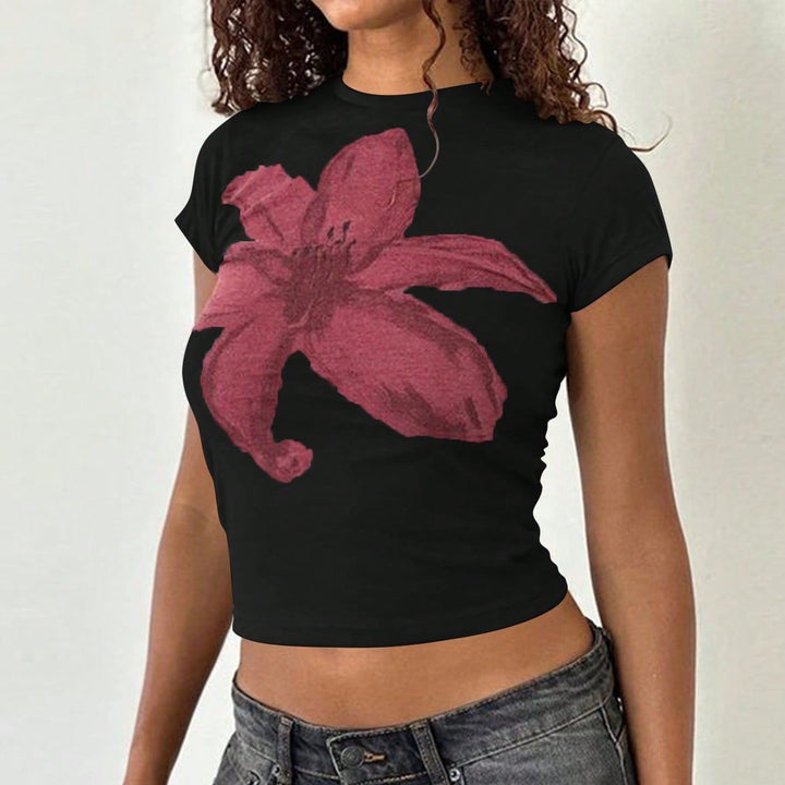 Dame Crop-T-Shirt med blomsterdesign og tætsiddende snit Skovae