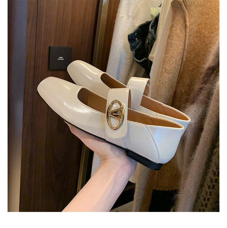 Damer Stilfulde Mary Jane Ballerinas med karakteristiske metalliske detaljer Stilla