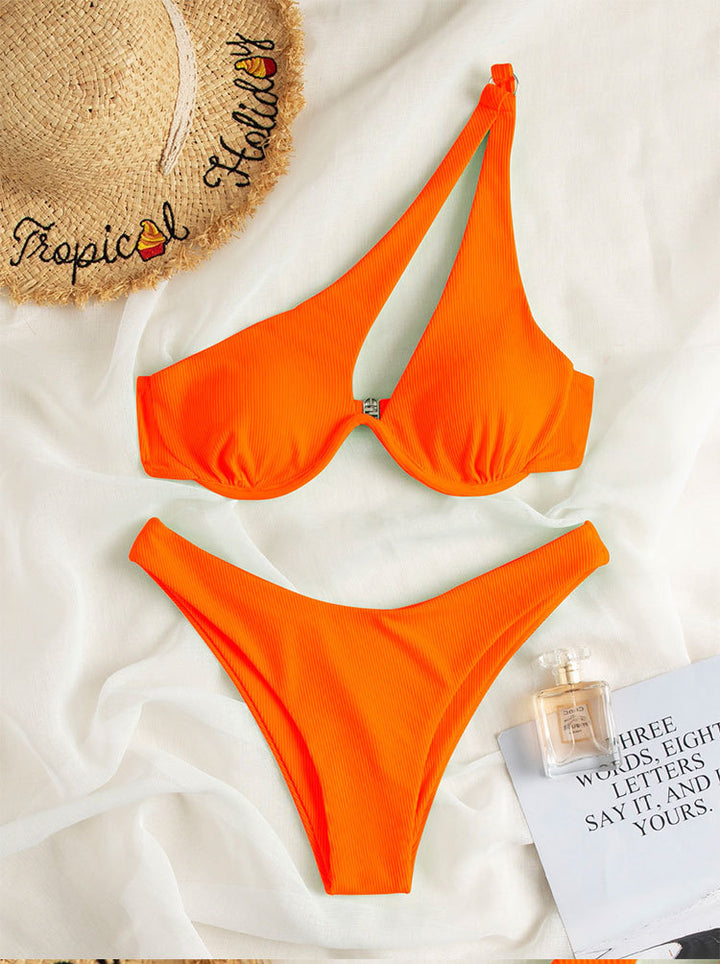 Dame trekantet bikini med asymmetrisk design Skovae