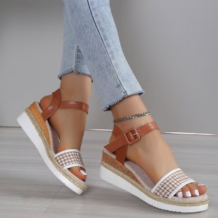 Dame Plateau-sandaler med justerbar rem og fashionable dekorativt mønster Stilla