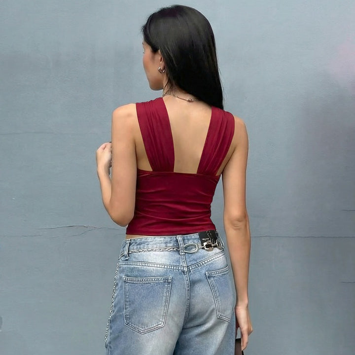 Dame Elegant Crop-top med innovativt halterdesign Skovae