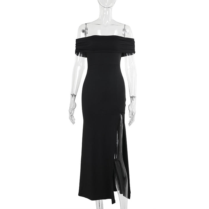Dame Maxi-kjole med skulderfri design og elegant slids Skovae