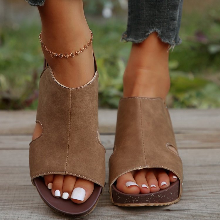 Dame wedge-sandaler med skridsikker sål og elegante detaljer Stilla