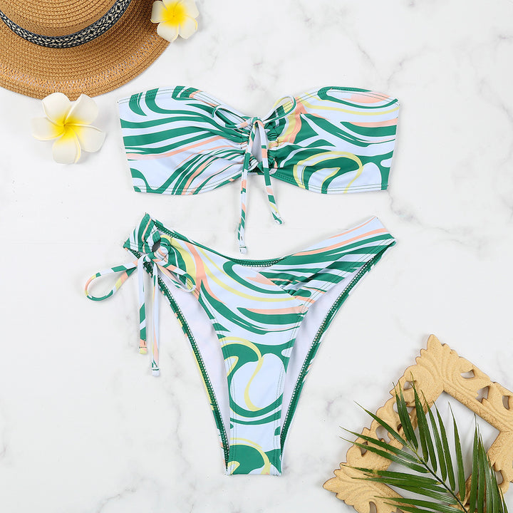 Dame bandeau-bikini-sæt med legesygt blomsterdesign og justerbare stropper Stilla