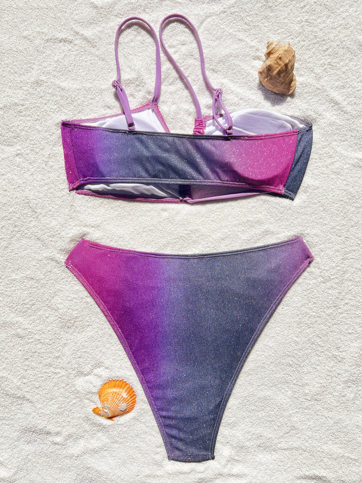 Dame bikini med asymmetrisk design og rynker Skovae