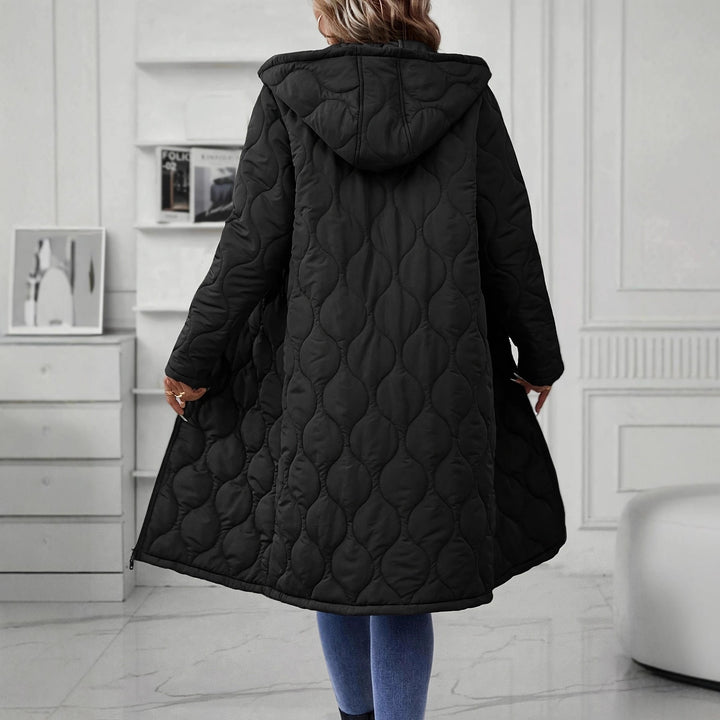 Dame hættejakke med elegant quilting og lange ærmer Stilla