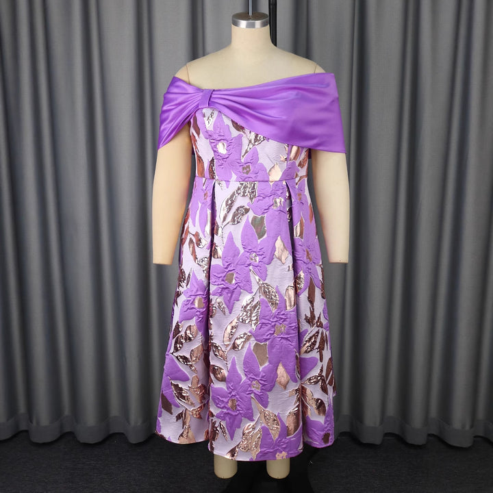 Dame Elegant aftenkjole med skulderfri applikation og blomsterdesign Skovae