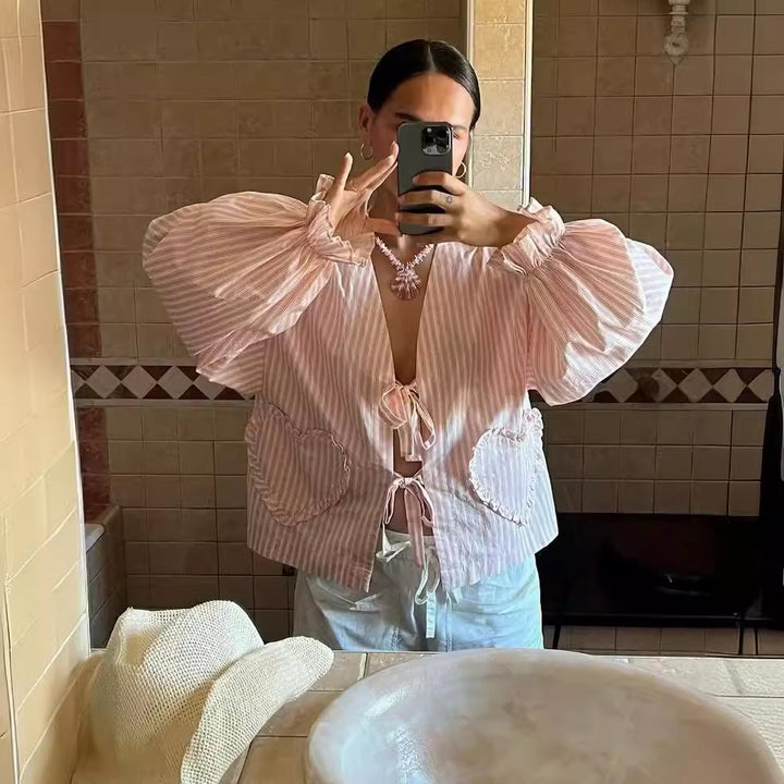 Dame pyjamassæt med flæsedetaljer og hjerter Stilla