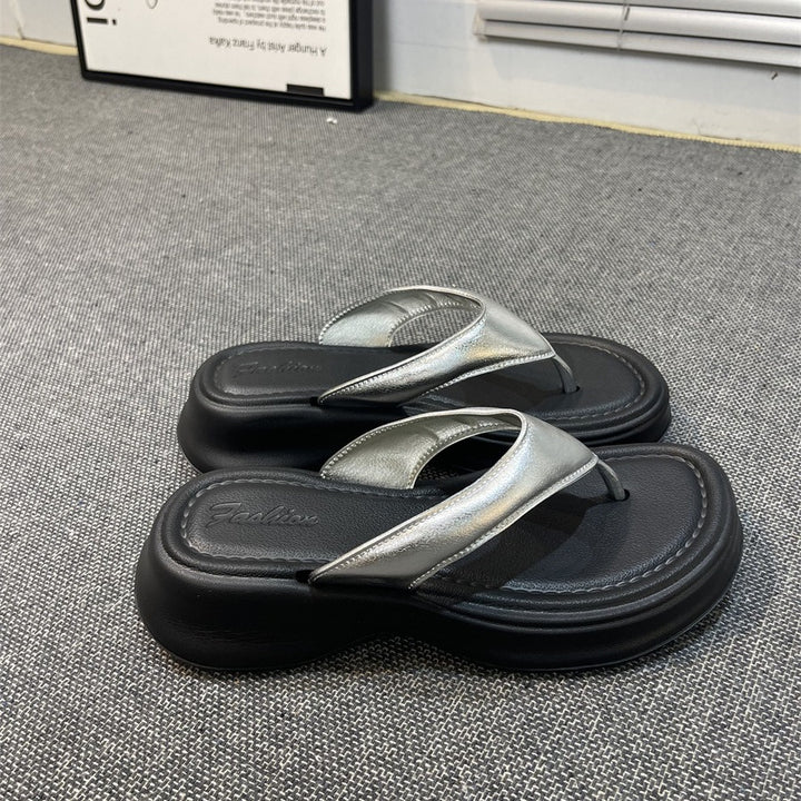 Damer elegante tætsiddende sandaler med komfortabelt fodseng og moderne metal-design Stilla