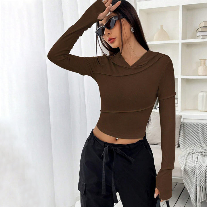 Kvinders crop top med elegant hætte-design og lange ærmer Stilla