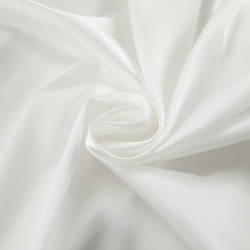 Dame elegant satin loungewear sæt med svajende snit Stilla