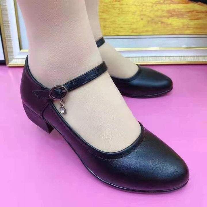 Dame Ballerinas med elegant remdesign og stabil hælhøjde Stilla