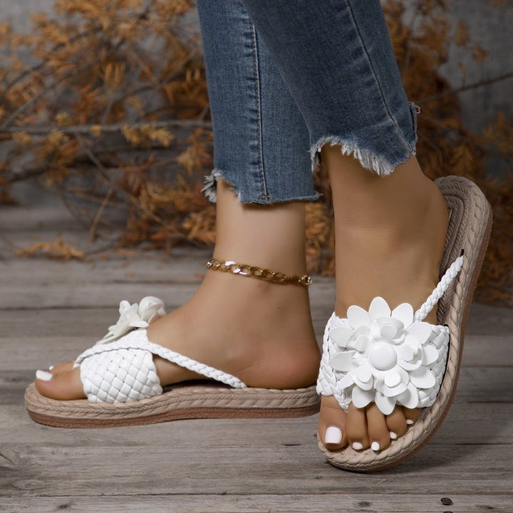 Dame modiske sandaler med blomstret design og flettet overmateriale Stilla