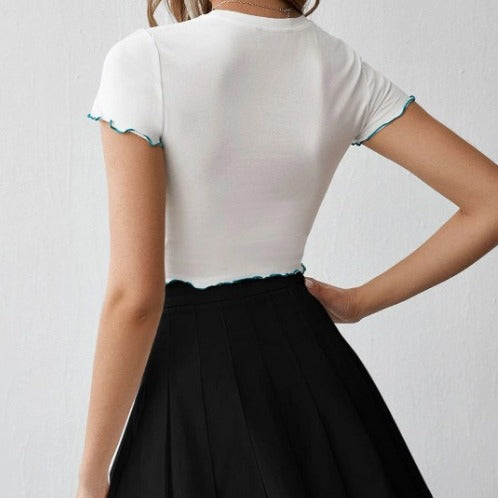 Dame Crop-Top med kreativ sommerfugletryk og bølget kant Skovae