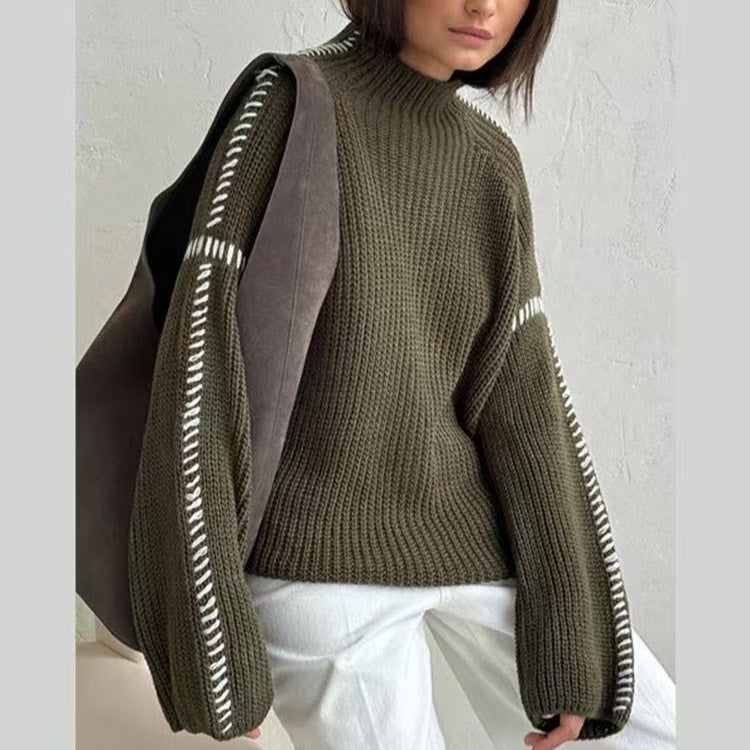 Dame fluffy strikpullover med elegant rullekrave og moderne indsatser Stilla
