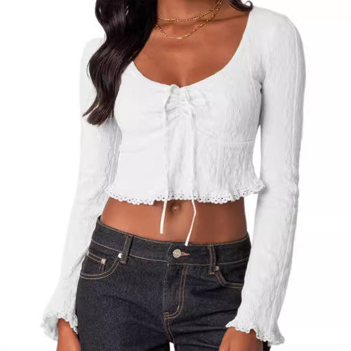 Dame Cropped Top med snørelook og blondeudsmykninger Skovae