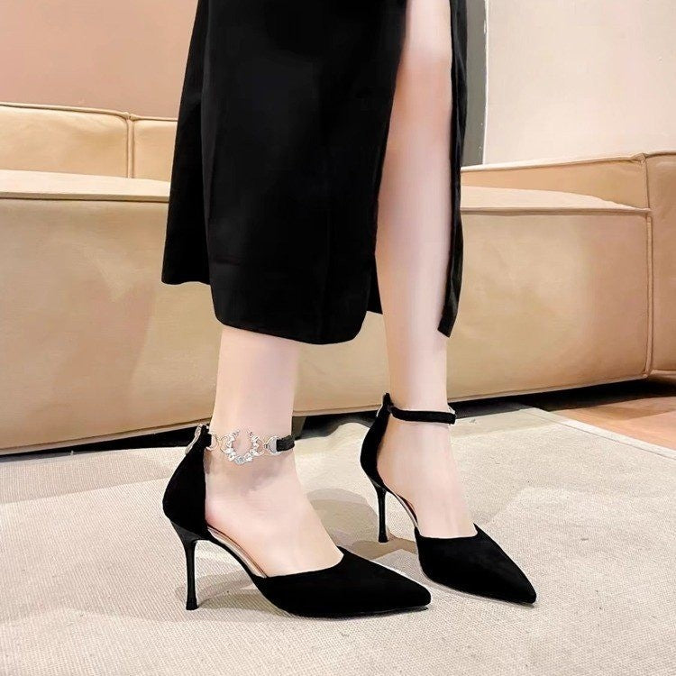 Dame spidse stilettosko med elegant ankelrem-design Stilla