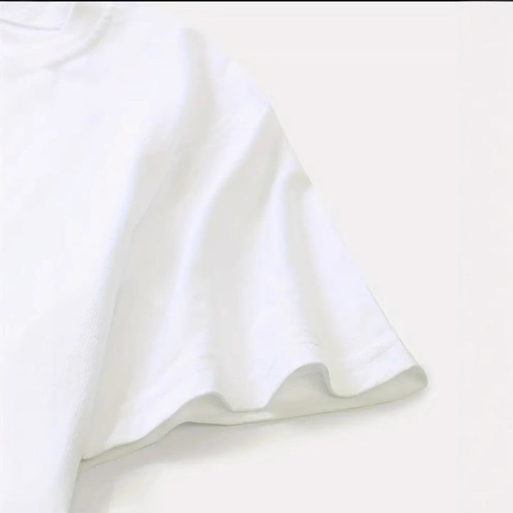 Dame T-shirt med kunstnerisk bienmotiv og afslappet skrift Stilla