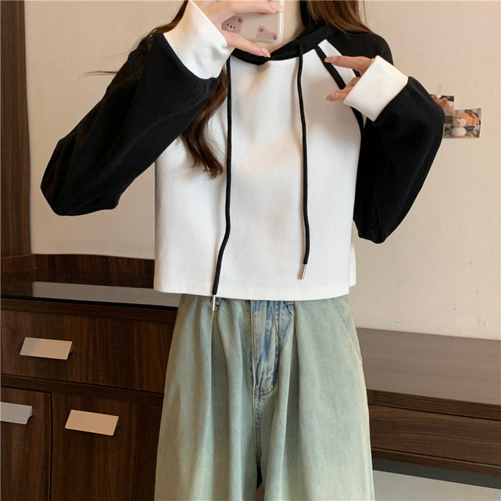 Femme Cropped Pullover Hoodie med kontrastærmer Stilla