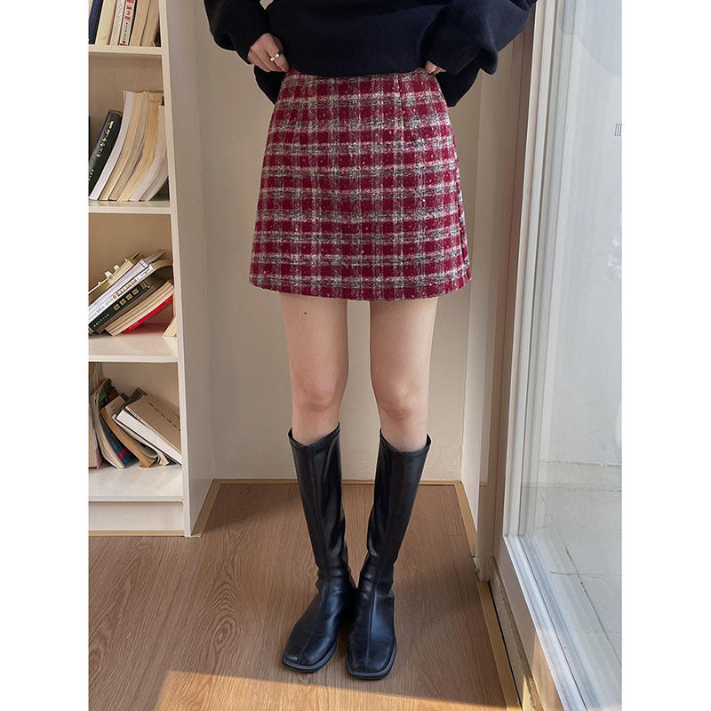 Damer stylish mini nederdel lavet af struktureret bouclé-stof med elegant snit Stilla