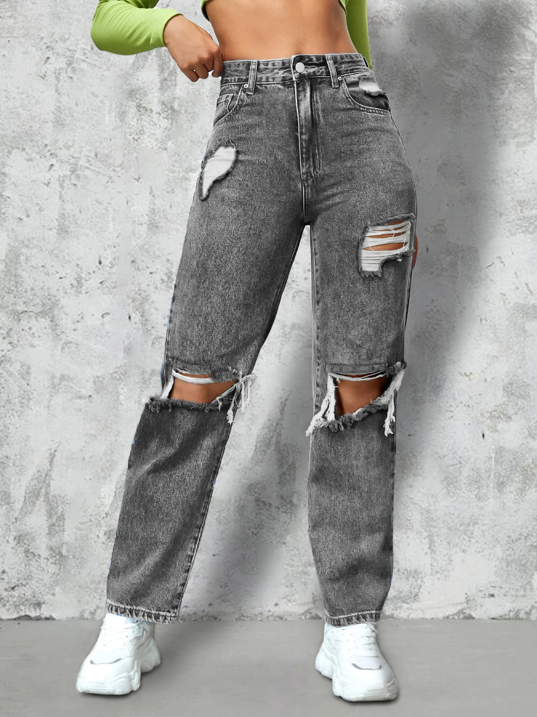 Damejeans i afslappet baggy-snit med iøjnefaldende revnedetaljer og frynset kant Stilla