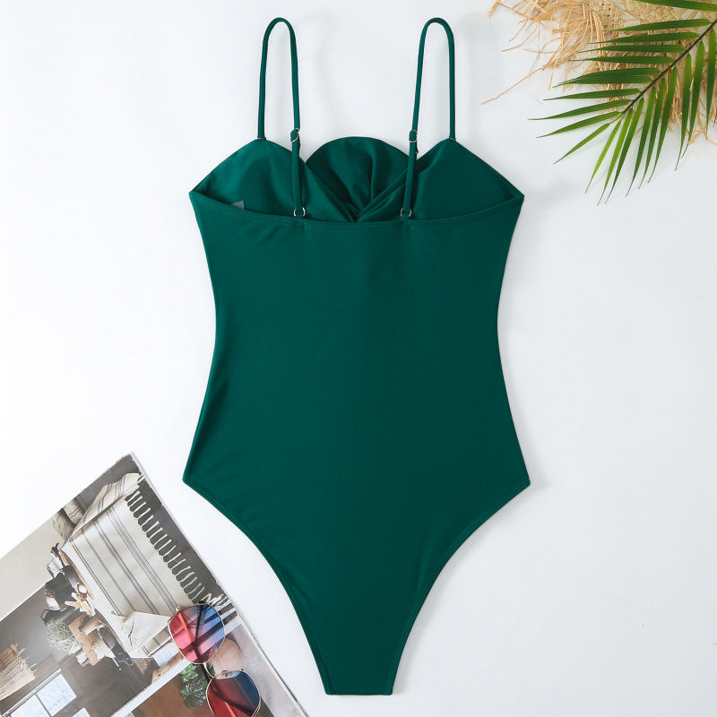 Dameonepiece badedragt med justerbare stropper og elegant drapering Skovae