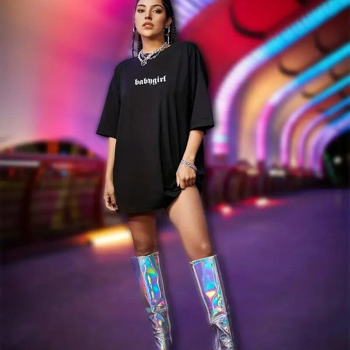 Dame Oversized T-Shirt med statement-design Stilla
