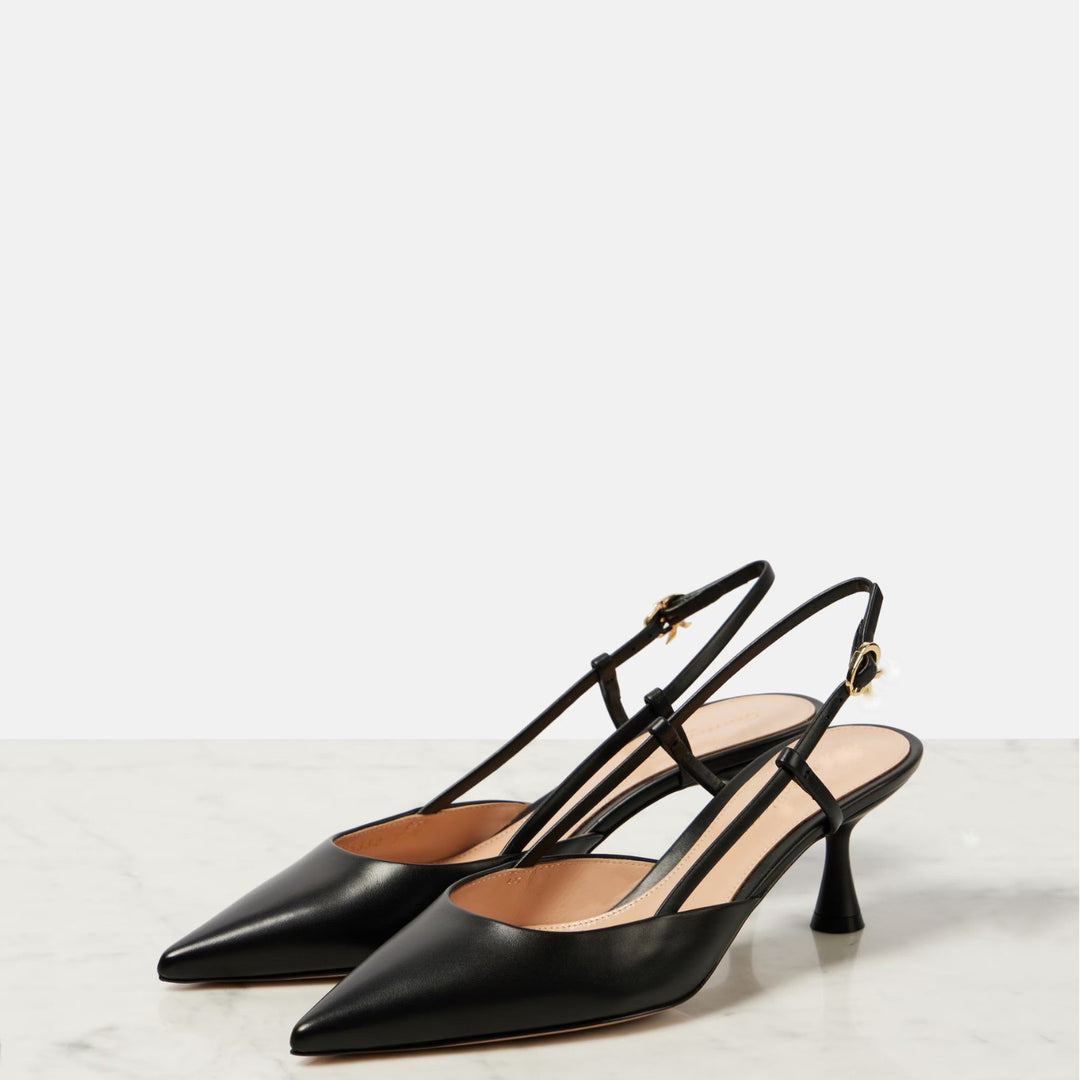 Femme spidse tæer slingback pumps med elegant remdetalje Stilla