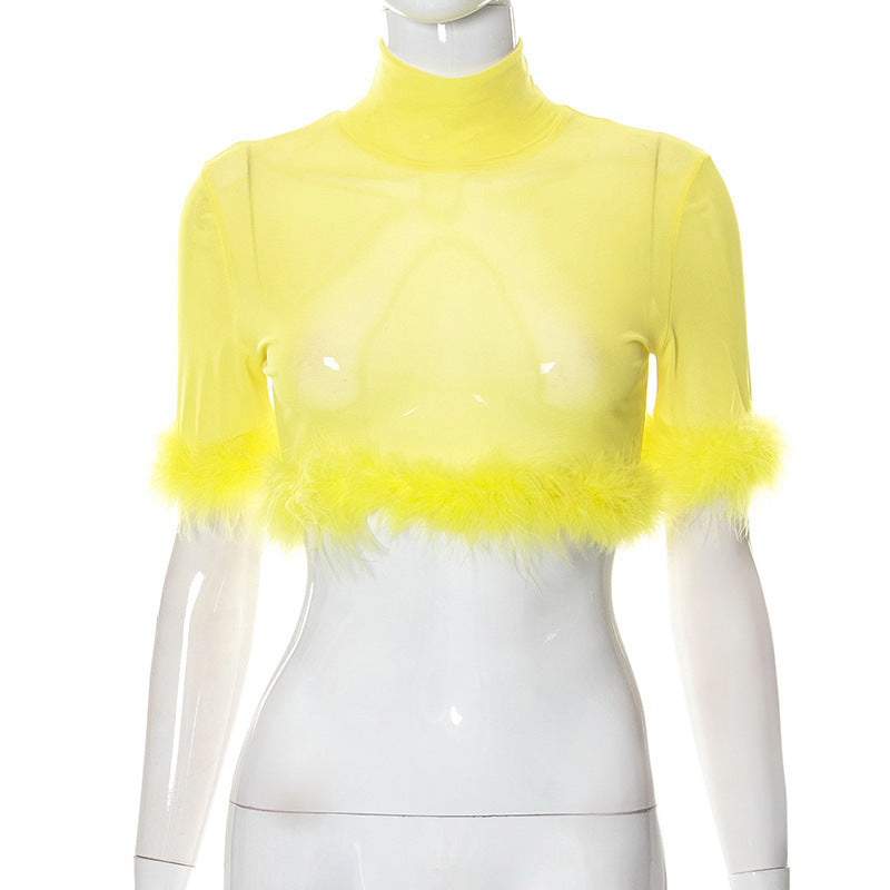 Dame trendy cropped top med glamorøs fjerbesætning Skovae