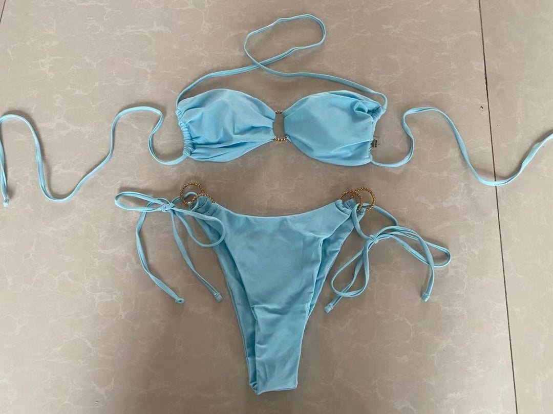Dame Bikini-sæt med elegant strop-system og moderigtige metal-detaljer Skovae