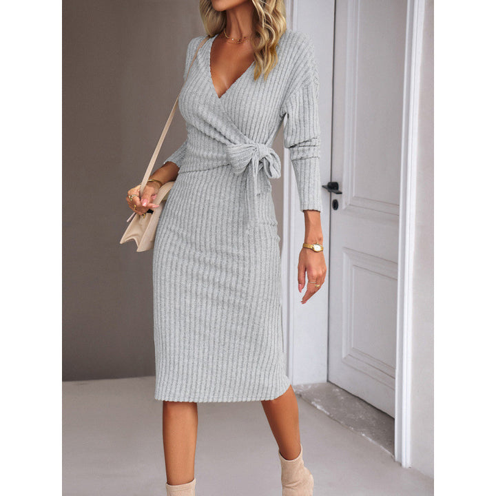 Femme Elegante Wrap Midi Kjole med Slids Stilla