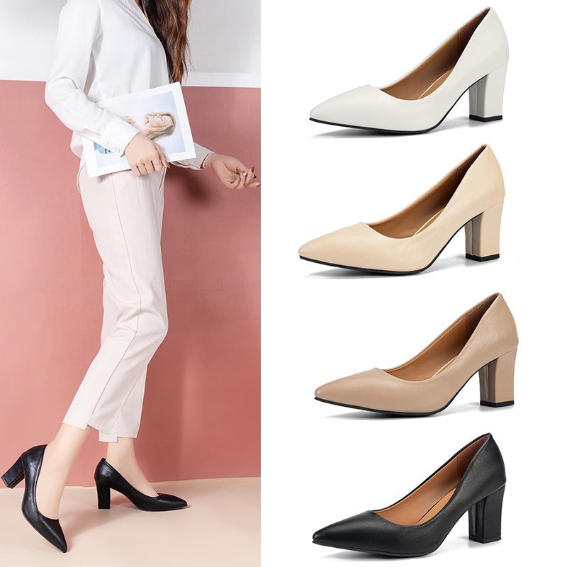 Dame Pumps med elegant blokhæl og spidse design Stilla