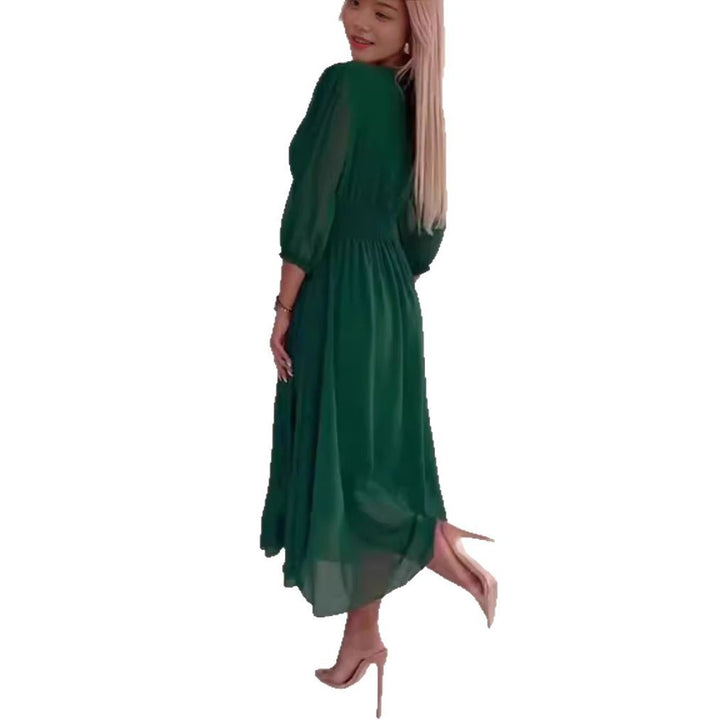 Dame Maxikjole med elegant indviklet design og svajende kant Stilla