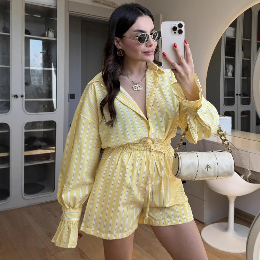 Dame Lækkert og stilfuldt pyjamassæt med stribede detaljer Stilla