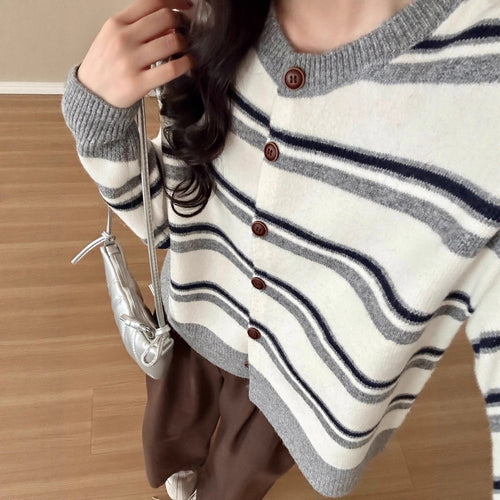 Dame fashionable knap cardigan med stribet mønster Stilla