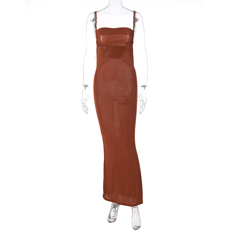 Dame Elegant Midi Kjole med skulderfri design og fine spaghetti stropper Stilla