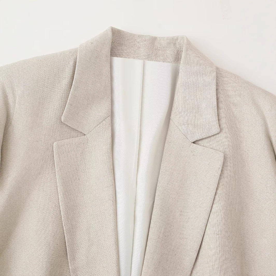 Femme Skræddersyet Linned Blazer med Kontrastmanchetter Stilla