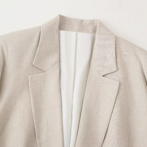 Femme Skræddersyet Linned Blazer med Kontrastmanchetter Stilla