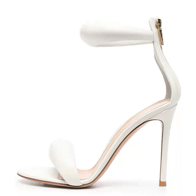 Femme Højglans Stiletto Sandaler med skulpturel ankelrem Stilla