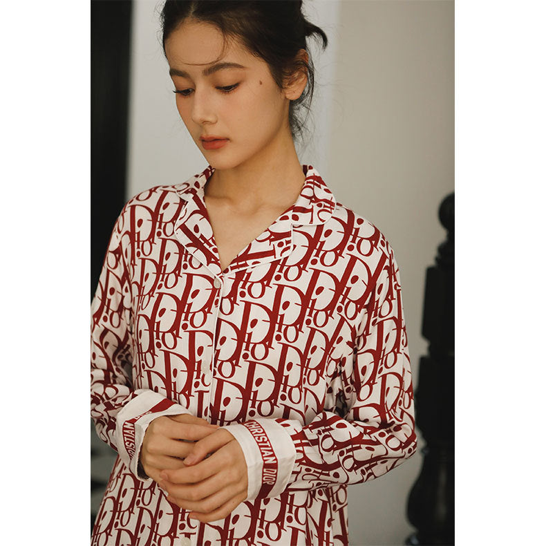 Dame Satin Pyjamasbluse med moderne grafisk mønster Stilla