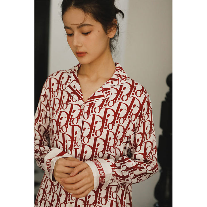 Dame Satin Pyjamasbluse med moderne grafisk mønster Stilla