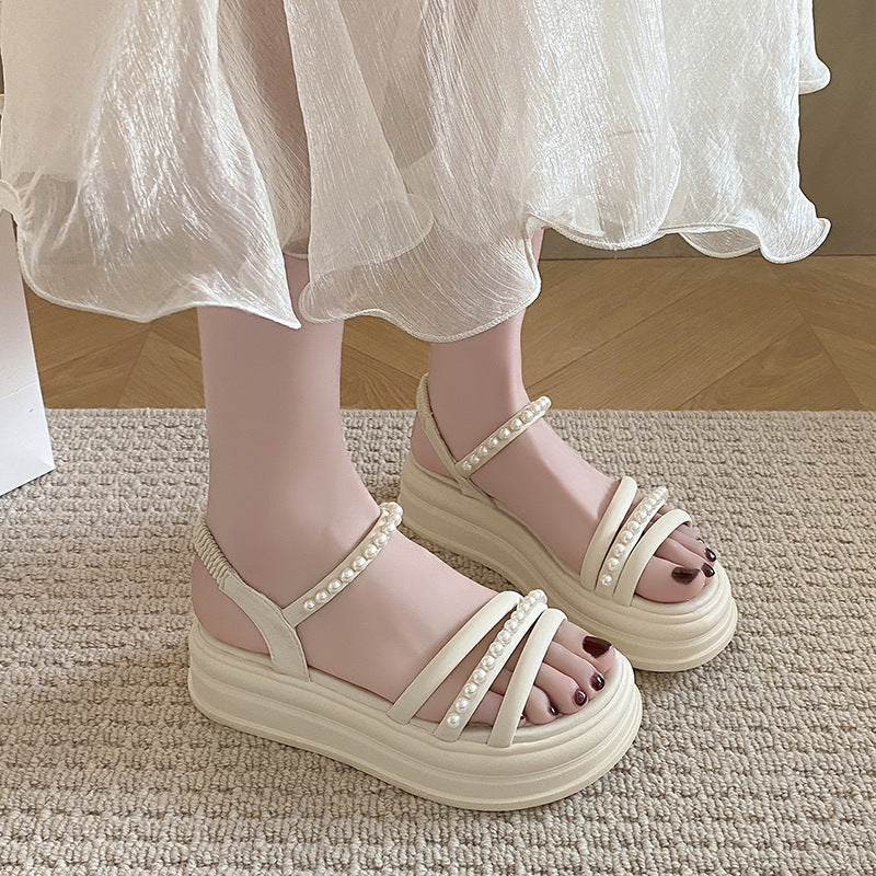 Dame Plateau-sandaler med perleprydet remdesign og skridsikker sål Stilla