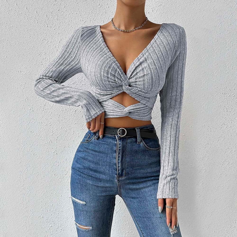 Kvindernes cropped top med tidløst twist design og lange ærmer Stilla