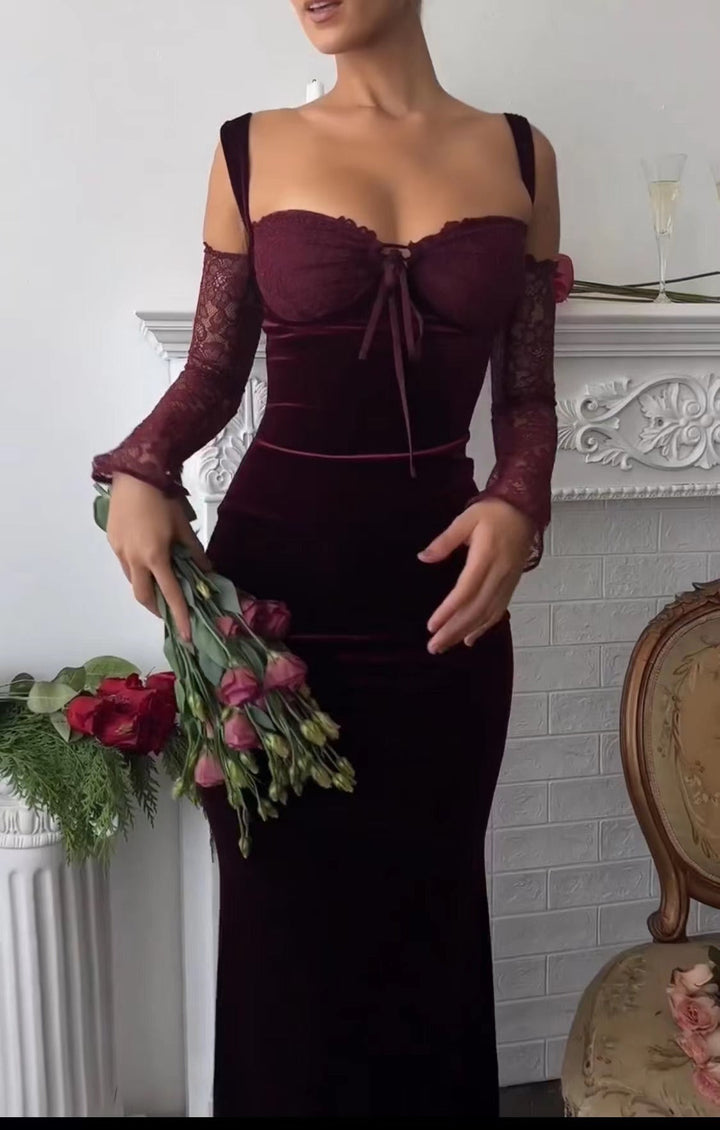 Stilla | Spidsestrop Off-Shoulder Bodycon Lang Kjole