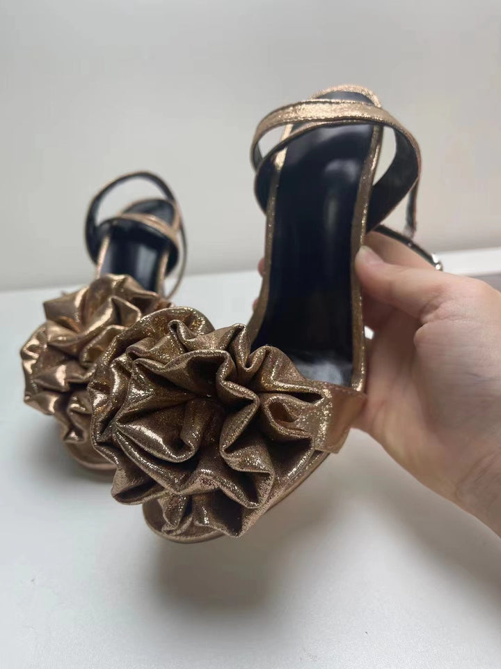 Femme Floral-Detail Højhælede Sandaler med Ankelrem Stilla