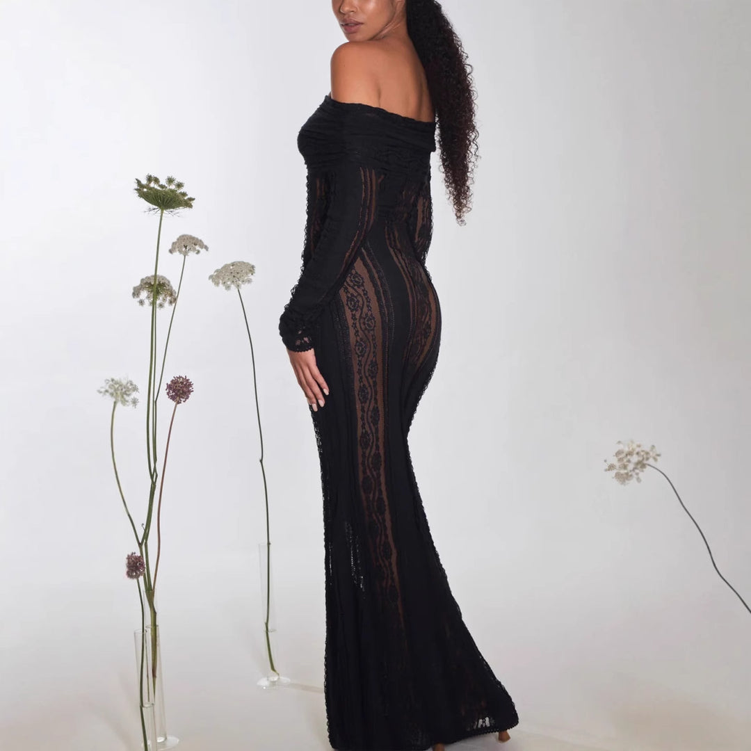 Dame Off-Shoulder Strikkjole med fine blondeaccenter og lange ærmer Stilla