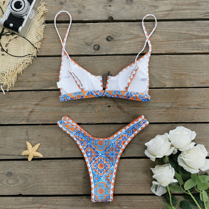 Dame bikini sæt med dekorativt, farverigt mønster og justerbare stropper Stilla