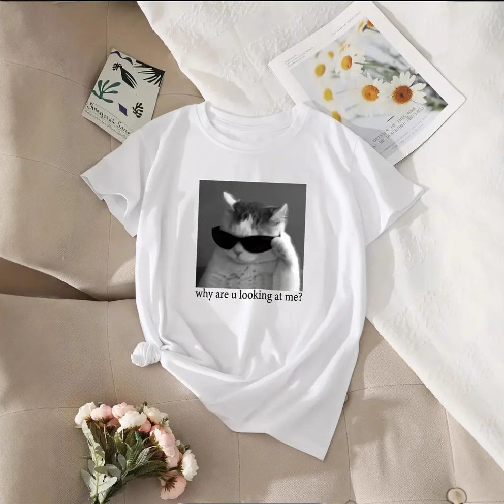 Dame T-shirt med kreativ kattedesign og humoristisk sætning Stilla